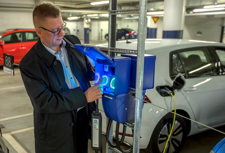 Parking Energy introduces a revolutionary solution for real-estate electric vehicle charging